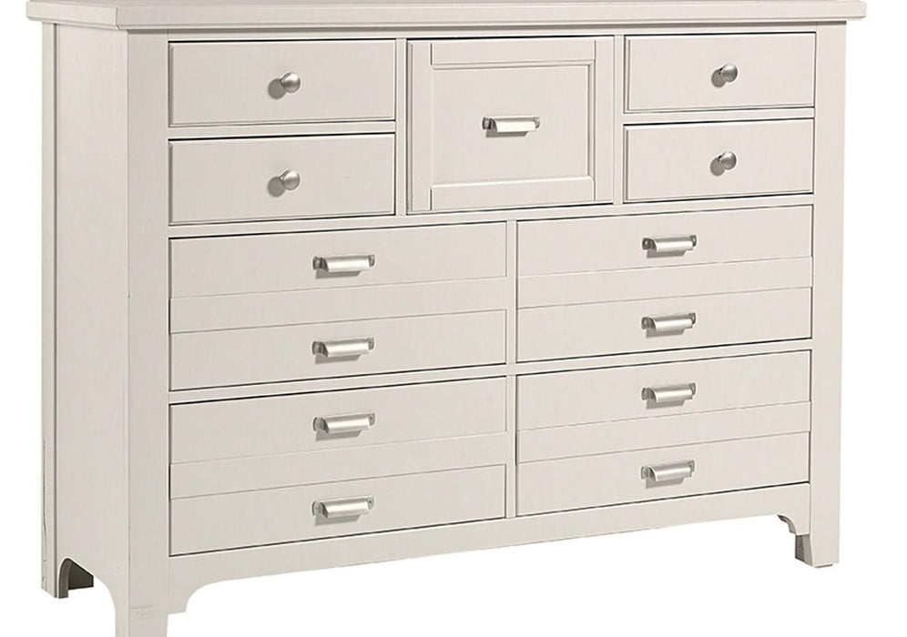 Vaughan-Bassett Bungalow 9 Drawer Master Dresser in Lattice image